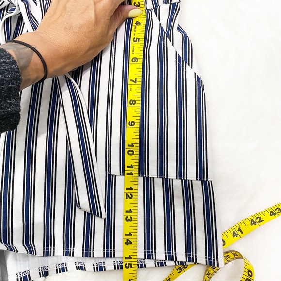 NWT-Express Black Blue Pin stripe paper bag shorts S - Picture 5 of 6